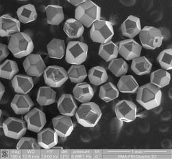 Кристаллы монокристаллического синтетического алмаза (MKD)